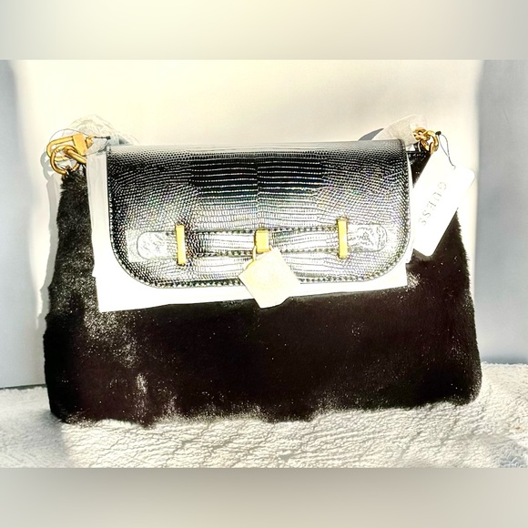 NWT GUESS Bergen Small Crossbody Flap Purse - Picture 2 of 4